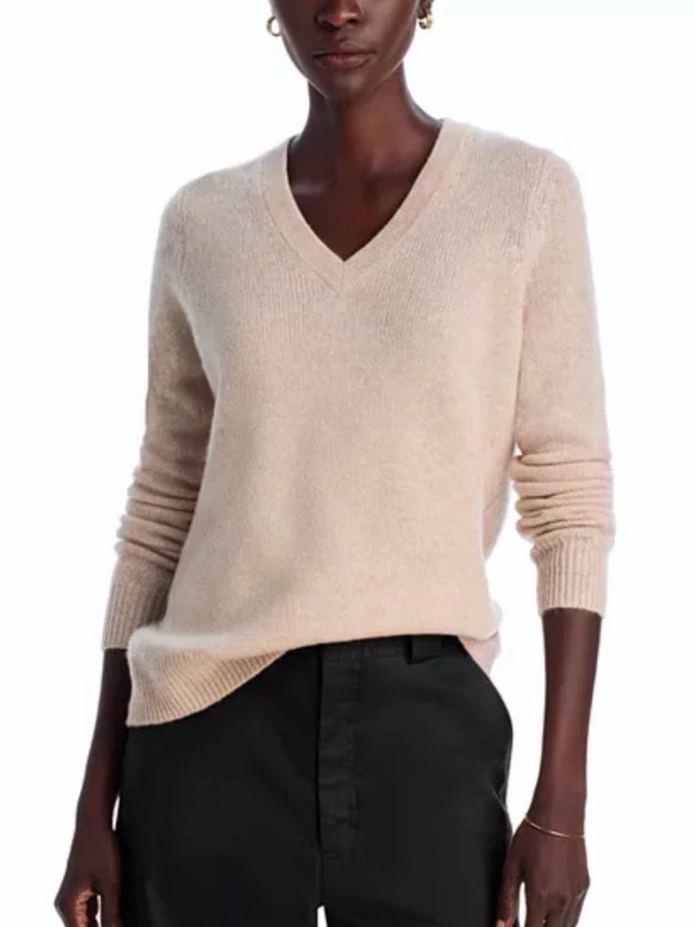 NWT Cby Bloomingdale's Cashmere
100% Cashmere V Neck Sweater - Exclusive